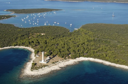 Veli Rat apartmani Veli Rat Dugi otok sobe Veli Rat smještaj Veli Rat  turistička agencija Lotos zadarska rivijera 